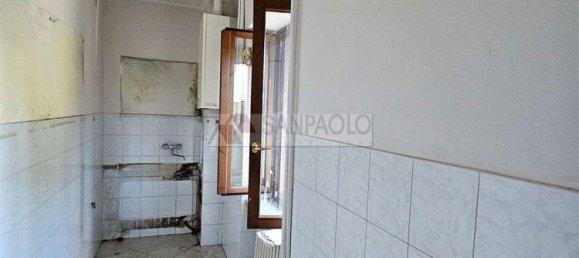 Apartamento de 2 dormitorios en Alba, Italy No. 318726 17
