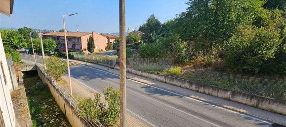 Apartamento de 2 dormitorios en Alba, Italy No. 318726 2