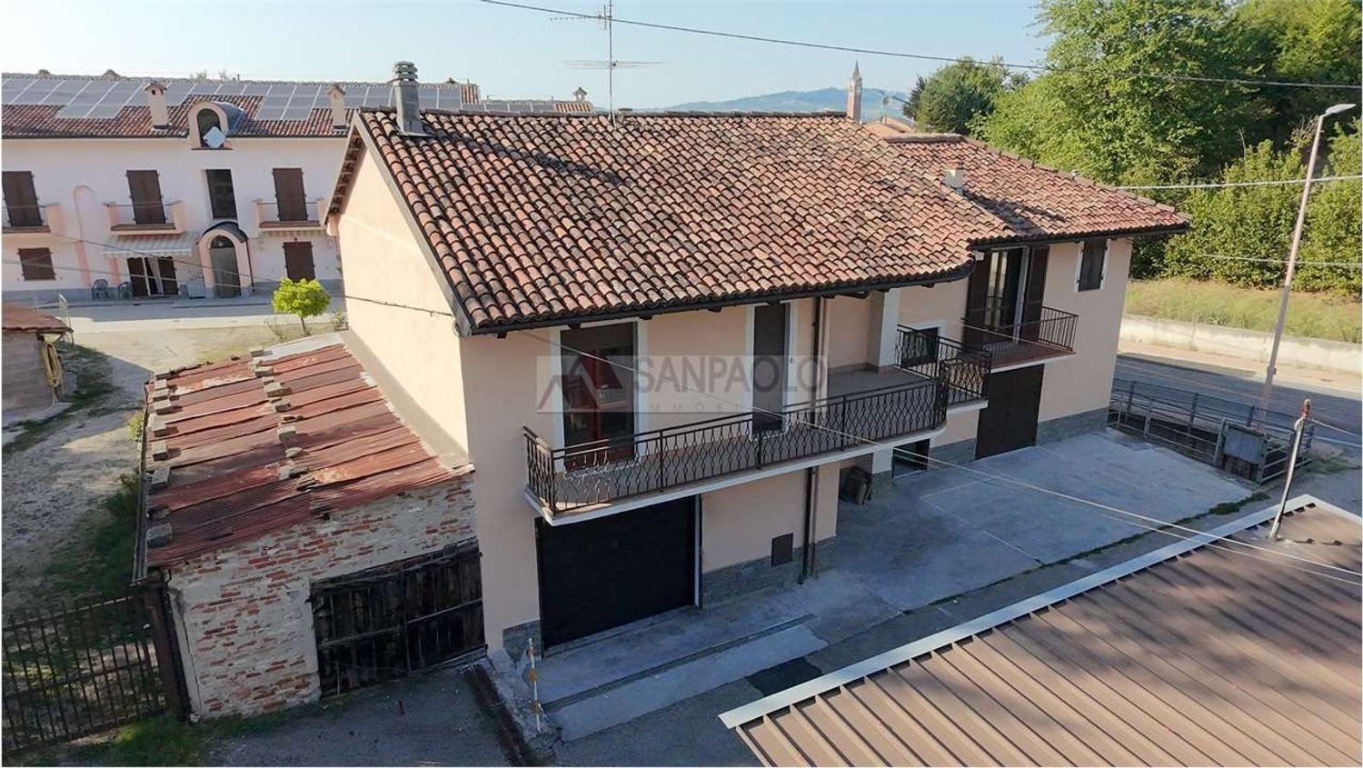 Apartamento de 2 dormitorios en Alba, Italy No. 318726