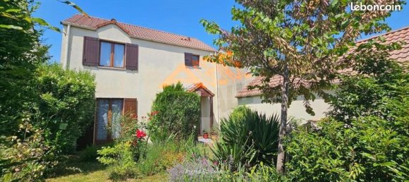 Casa de 3 dormitorios en Chaumontel, France No. 301174 9