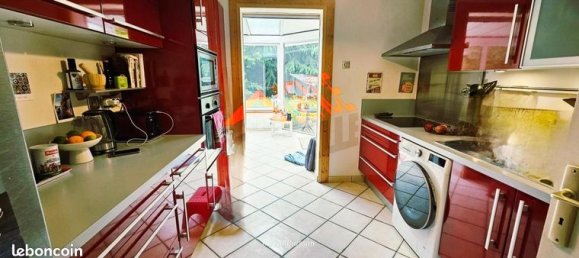 Casa de 3 dormitorios en Chaumontel, France No. 301174 3