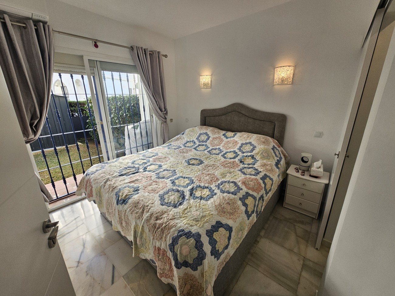 Квартира с 2 спальнями в Михас, Испания № 59626