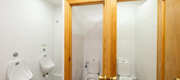 Propiedad comercial en Granada, Spain 200 m² No. 22406 13