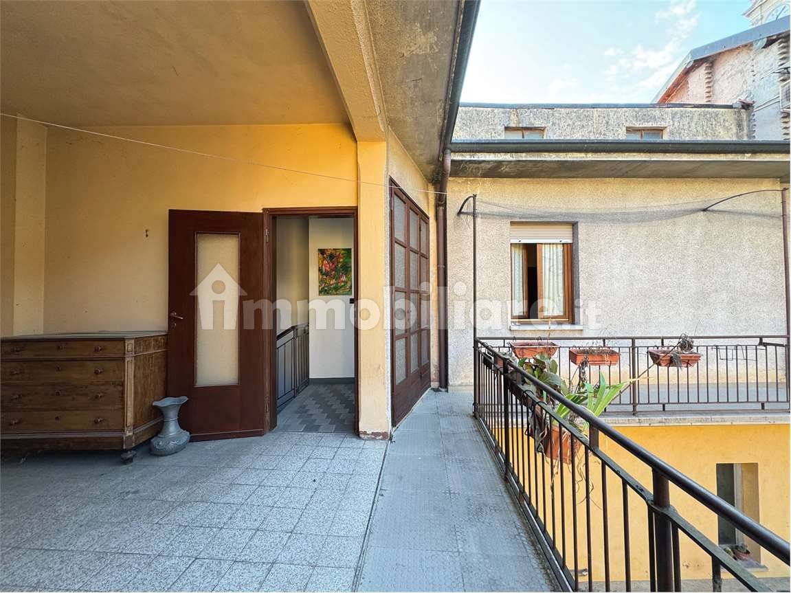 3 bedrooms Apartment in Lomazzo, Italy No. 268286