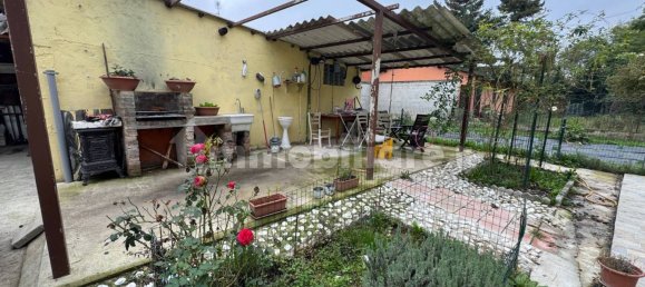 Вилла с 2 спальнями в Мортара, Италия № 233462 5