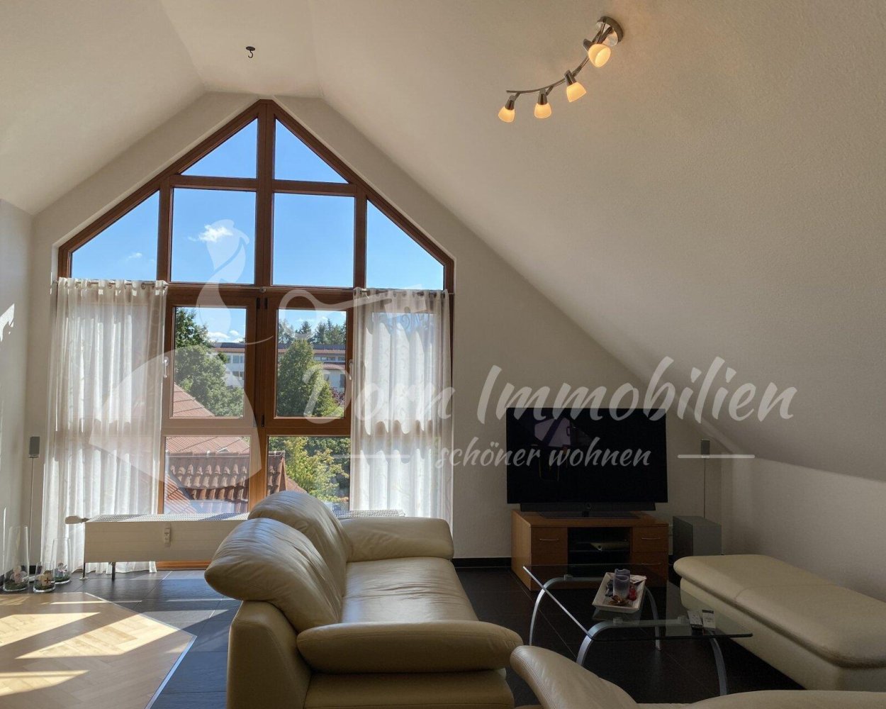 Дуплекс с 2 спальнями в Цвиккау, Германия № 368705