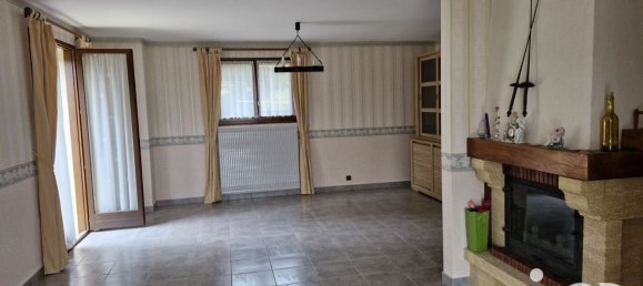 Villa de 3 dormitorios en Le Clerjus, France No. 251694 3
