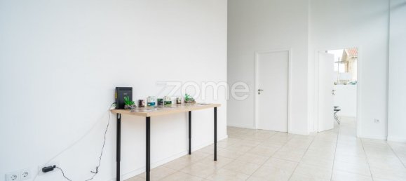 Propriété commerciale à Paredes, Portugal 145m² No. 14371 8