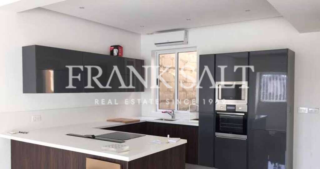 Apartamento de 3 dormitorios en Ta' Xbiex, Malta No. 8041