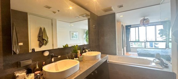 2 bedrooms Condo in Bangkok, Thailand No. 6318 13