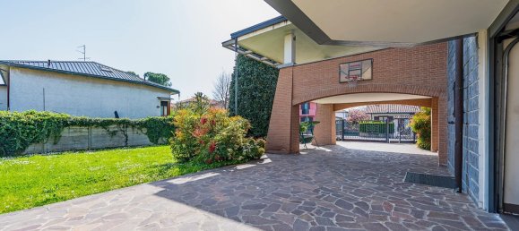 3 غرف نوم فيلا في Uboldo, Italy رقم 57824 36