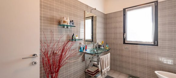 3 غرف نوم فيلا في Uboldo, Italy رقم 57824 27