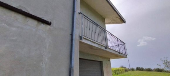 4 bedrooms House in Giuliano Teatino, Italy No. 284137 7