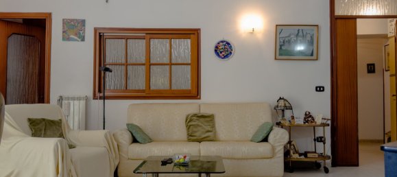 4 chambres Appartement à Naples, Italy No. 311564 10
