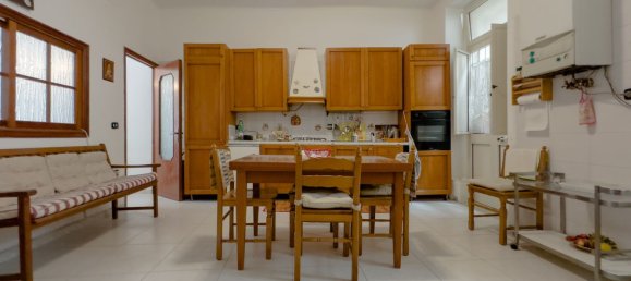 4 chambres Appartement à Naples, Italy No. 311564 12