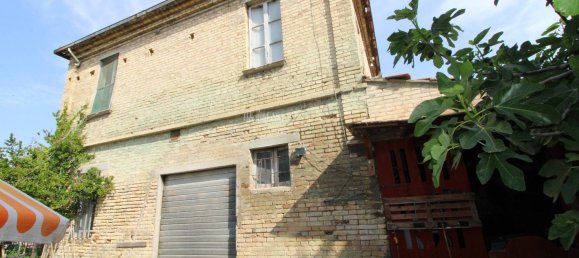 Casa de 8 divisões em San Benedetto del Tronto, Italy N.º 91175 5