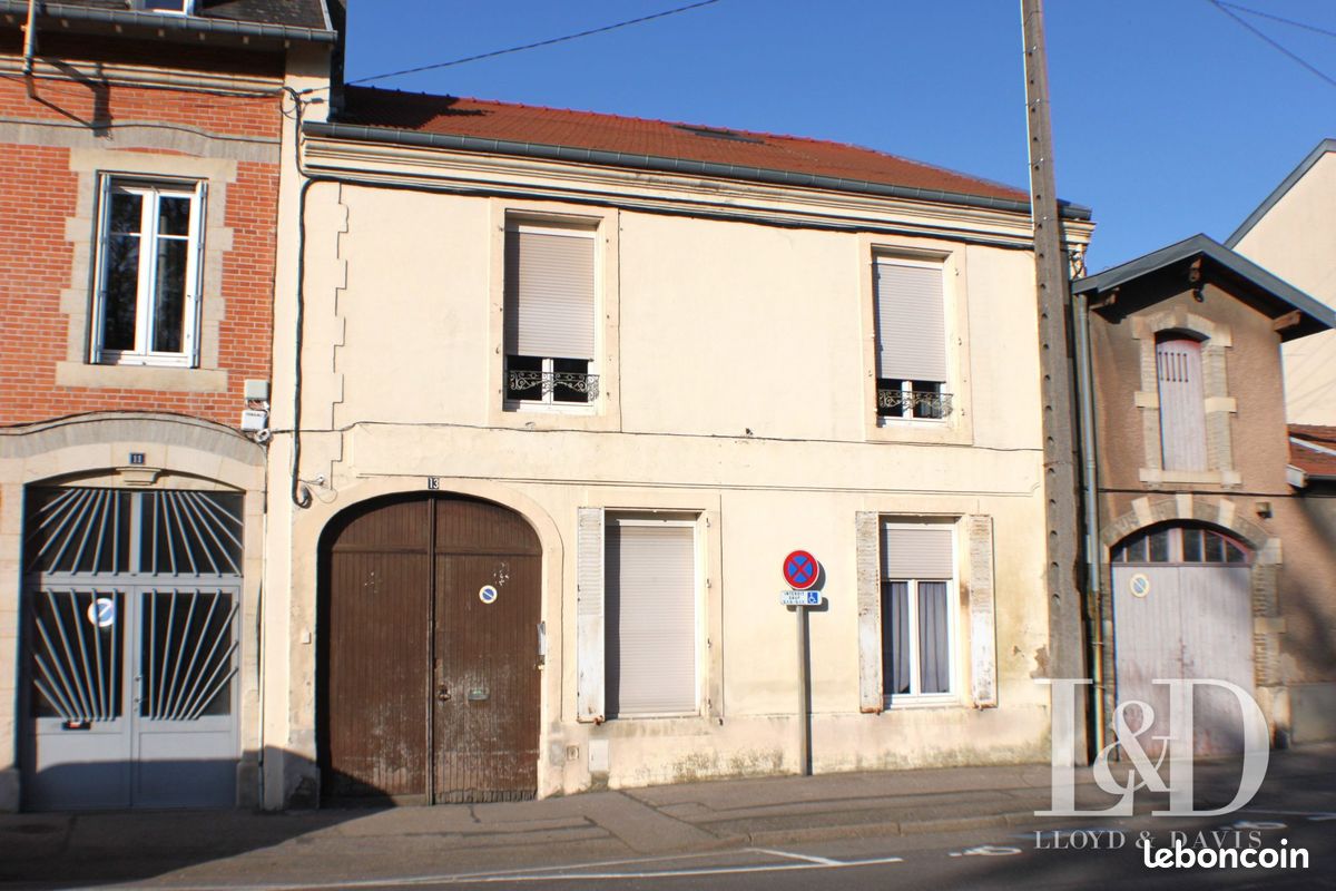 Edificio en Luneville, France 179 m² No. 53252