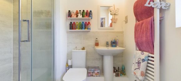 2 Schlafzimmer Wohnung in Bordon, United Kingdom, Nr. 13844 13