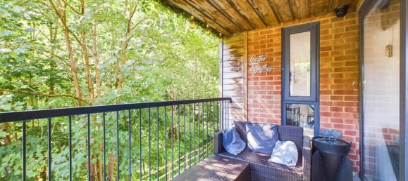 2 Schlafzimmer Wohnung in Bordon, United Kingdom, Nr. 13844 2