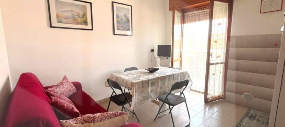 Квартира с 2 комнатами в Кампомарино, Италия № 28933 3