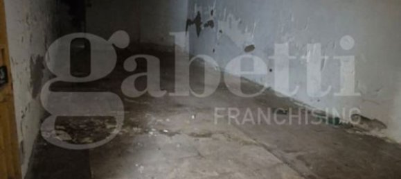 75m² Commercial property in Torre Annunziata, Italy No. 346248 6