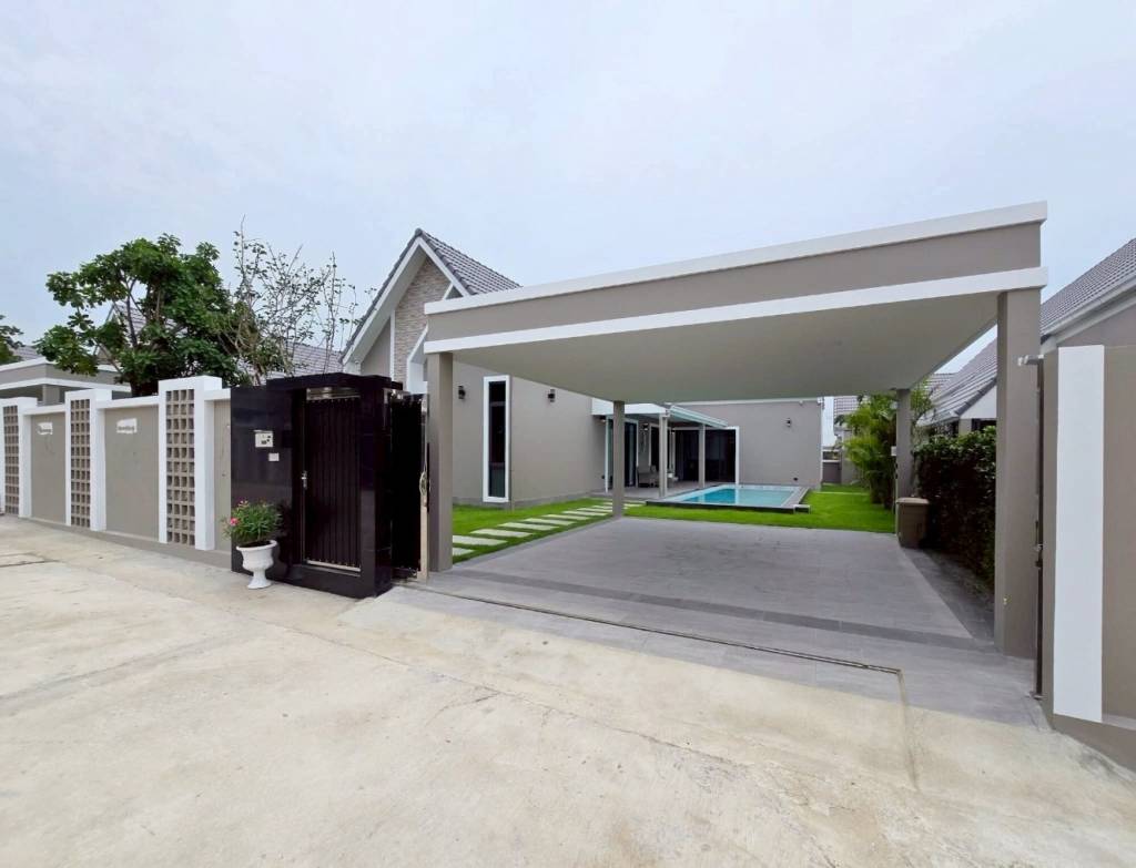 Villa de 3 dormitorios en Bang Lamung, Thailand No. 61920