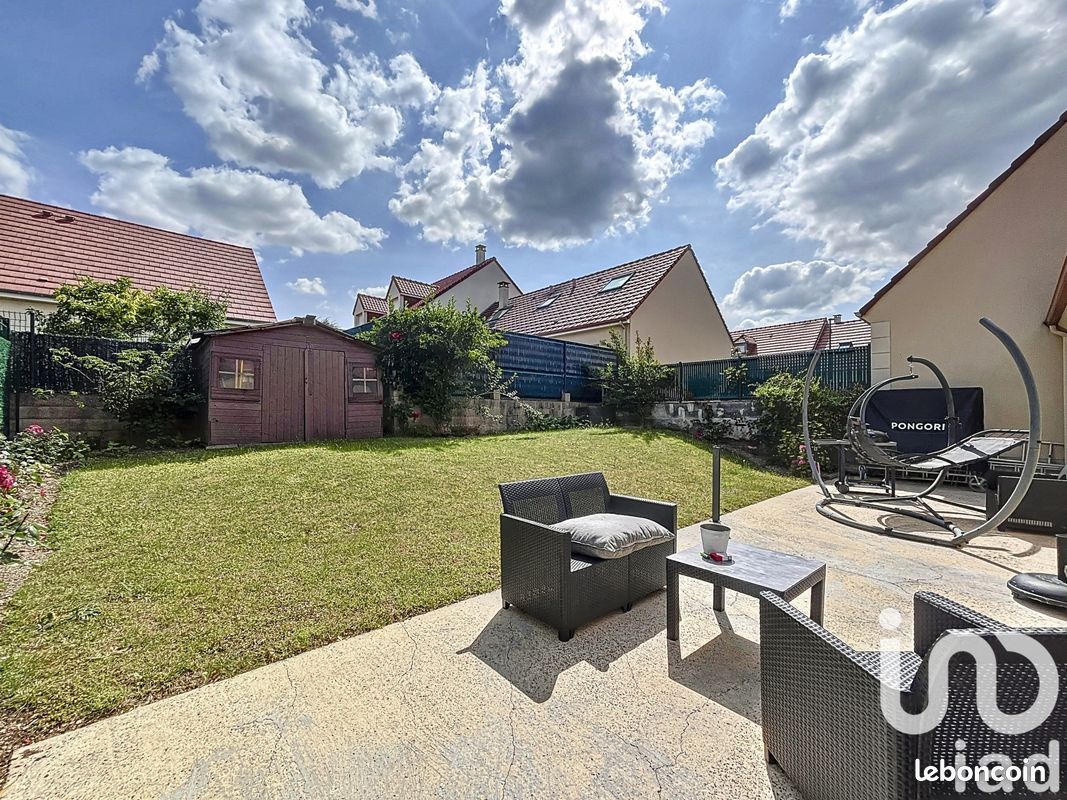 3 bedrooms House in Dreuil-les-Amiens, France No. 281372