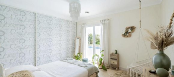 5 bedrooms Villa in Carignan-de-Bordeaux, France No. 319548 10