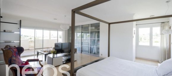 5 bedrooms Villa in Carignan-de-Bordeaux, France No. 319548 8