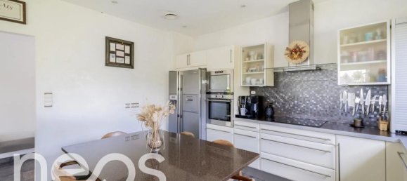 5 bedrooms Villa in Carignan-de-Bordeaux, France No. 319548 6