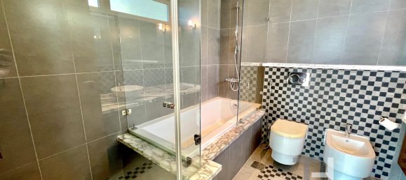 Вилла с 4 спальнями в Jumeirah Park, ОАЭ № 95705 9