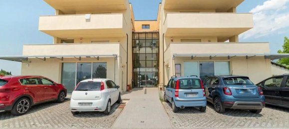 Apartamento de 3 dormitorios en Trevi, Italy No. 314242 9