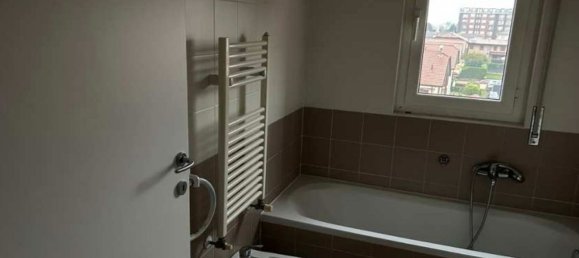 Apartamento de 3 habitaciónes en Garbagnate Milanese, Italy No. 6893 23