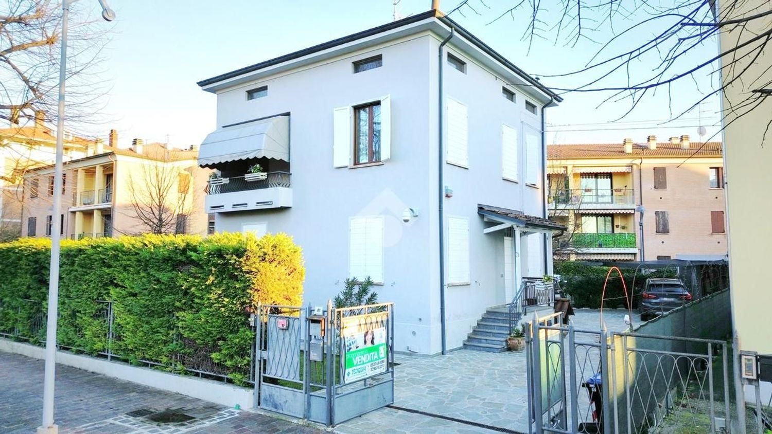 4 rooms Villa in Parma, Italy No. 185836