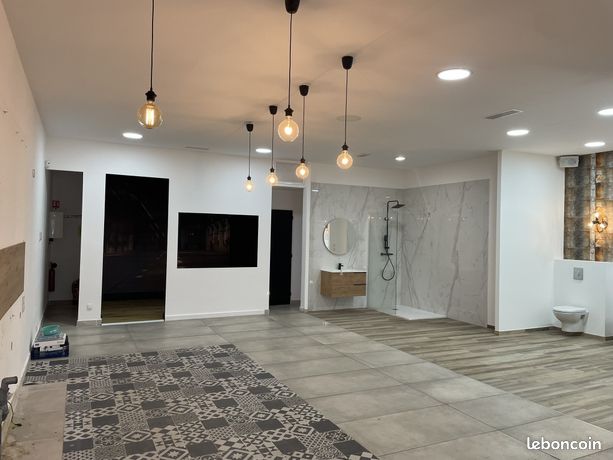 156m² Commercial property in Ales, France No. 279174