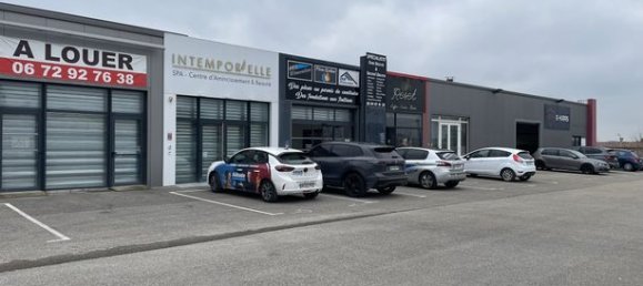 156m² Commercial property in Ales, France No. 279174 5