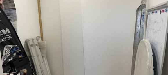 156m² Commercial property in Ales, France No. 279174 3