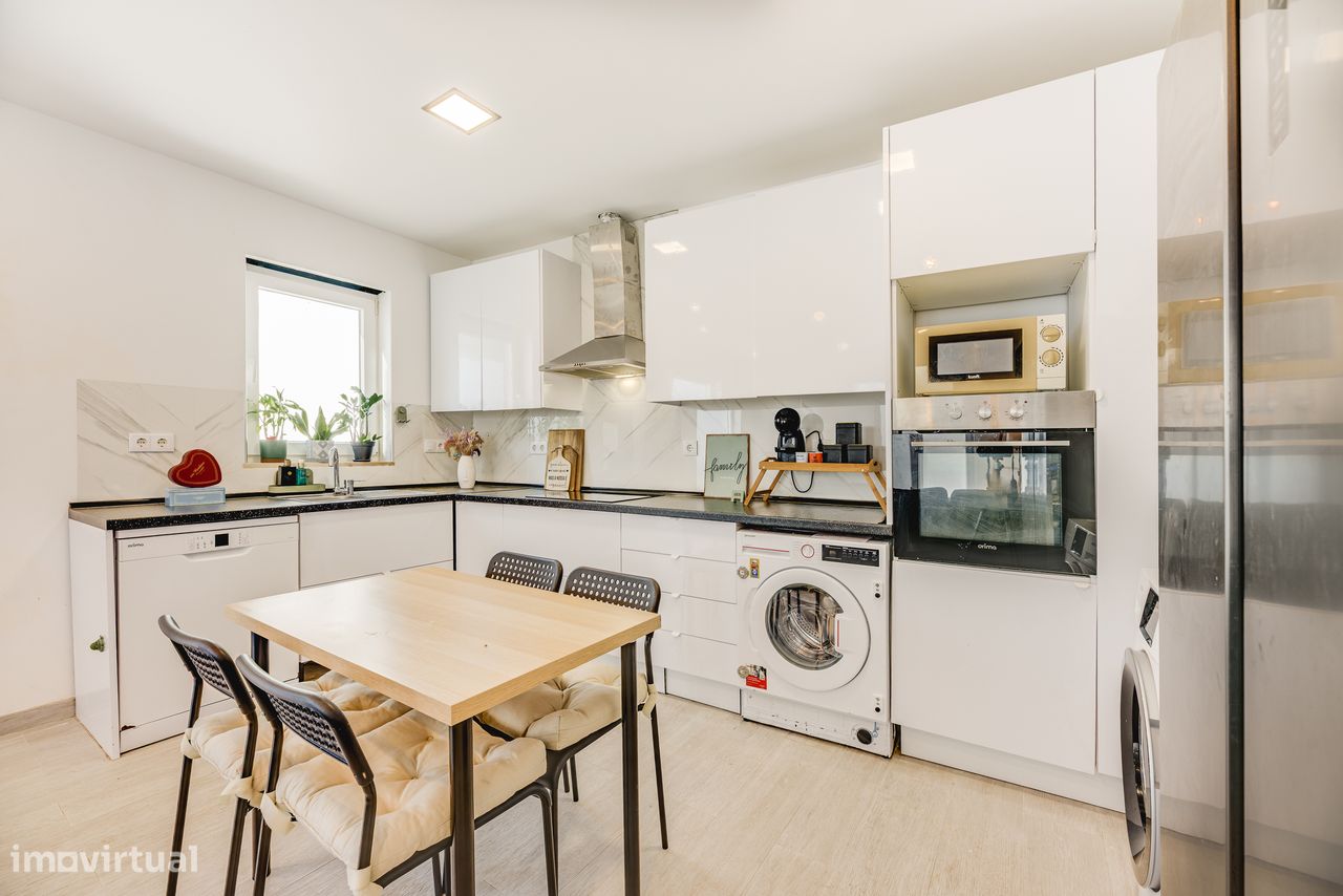 Дом с 3 спальнями в Буселаш, Португалия № 215315