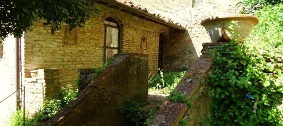 13 غرف نوم بناية في San Miniato, Italy رقم 168258 20