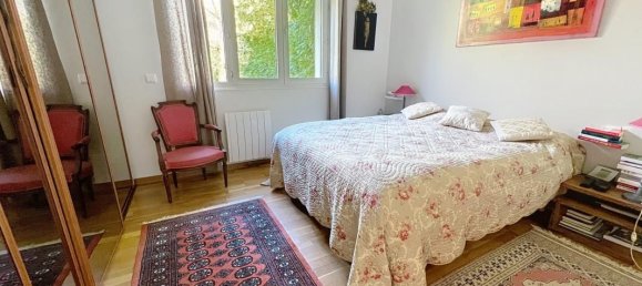 5 bedrooms Villa in Garches, France No. 117029 8