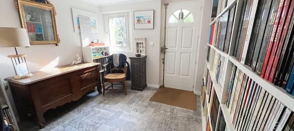 5 bedrooms Villa in Garches, France No. 117029 12