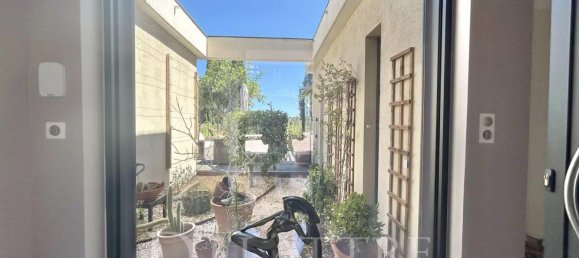 3 bedrooms Villa in Opio, France No. 298341 2