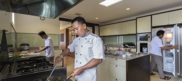 Villa de 6 dormitorios en South Kuta, Indonesia No. 2899 17