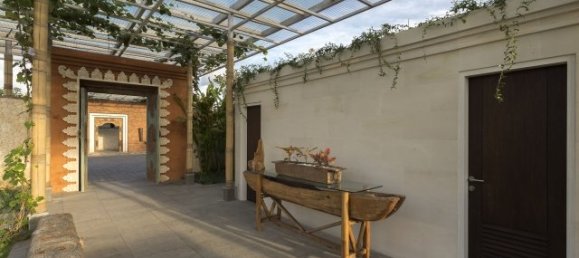 Villa de 6 dormitorios en South Kuta, Indonesia No. 2899 19