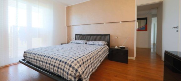 Ático de 4 dormitorios en Taranto, Italy No. 276550 17