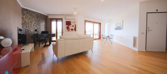 Ático de 4 dormitorios en Taranto, Italy No. 276550 3