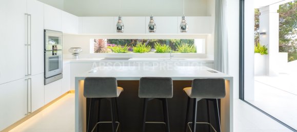 5 Schlafzimmer Villa in Marbella, Spain, Nr. 73046 31