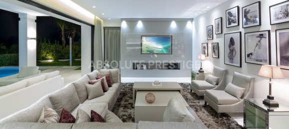 5 Schlafzimmer Villa in Marbella, Spain, Nr. 73046 8