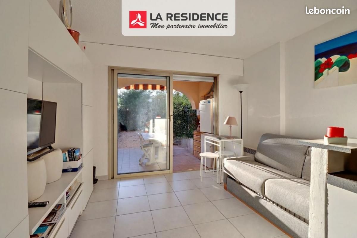 1 bedroom Apartment in Saint-Raphael, France No. 190393