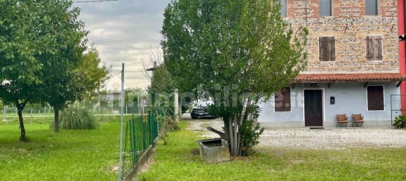 3 bedrooms House in Pordenone, Italy No. 325807 3